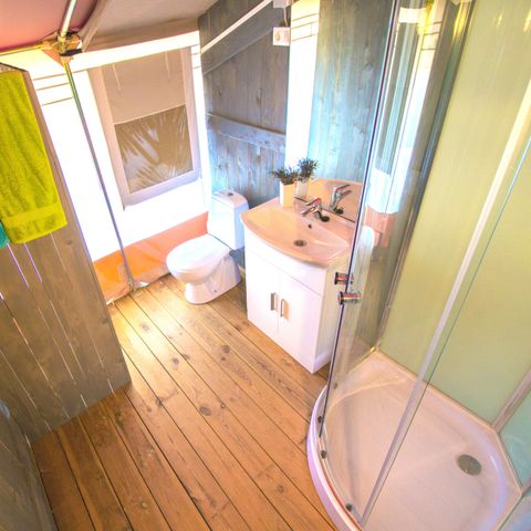 Tente en toile et en bois 5 personnes - Valkanela - Tente safari + sanitaires + climatisation (5P)