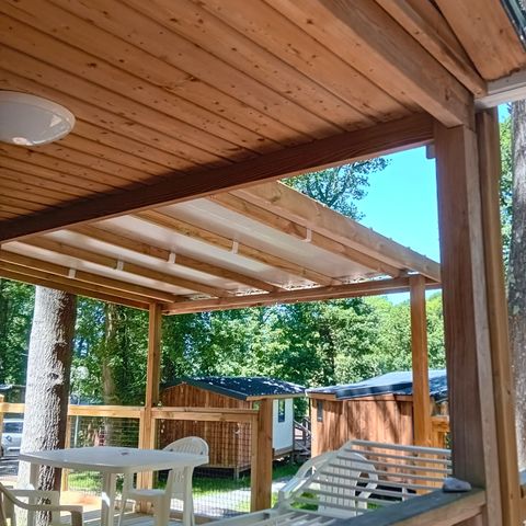 Mobilhome 4 personnes - Standard Bois 31m² 3 chambres + terrasse semi-couverte 18m² + TV