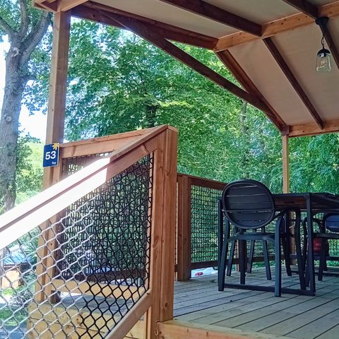 Mobilhome 4 personnes - Cosyflower Premium sur pilotis 38m² - 2 chambres + TV + draps + serviettes terrasse couverte 11m²