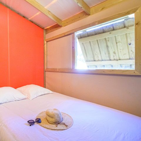 BUNGALOW 4 personnes - Cosyflower Premium sur pilotis 38m² - 2 chambres + TV + draps + serviettes terrasse couverte 11m²