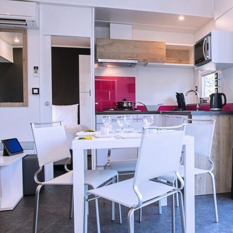 Mobilhome 4 personnes - Cottage VIP 3 Pièces 4 Personnes Climatisé + TV