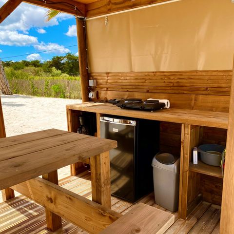 HÉBERGEMENT INSOLITE 2 personnes - Bivouac sans sanitaires - Frigo + plaque de cuisson