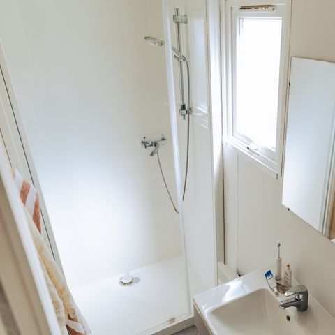 Mobilhome 4 personnes - LOISIR CONFORT 2ch/4p - 25m² - Terrasse couverte - DIM