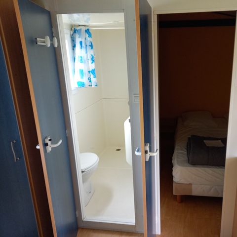 BUNGALOW 4 personnes - 4 PERS, 1CH, AVEC SANITAIRES
