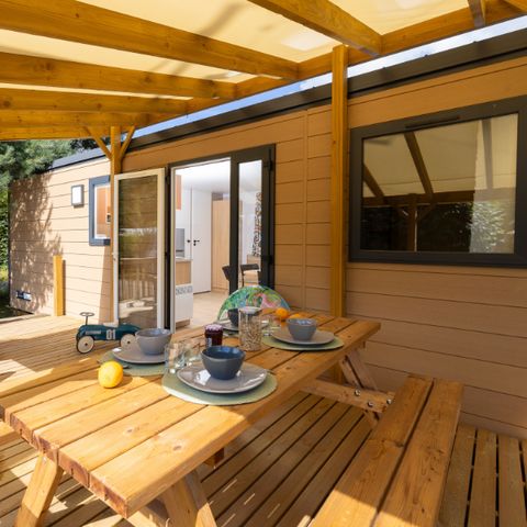 BUNGALOW 6 personnes - Bungalow Sapin - 32m² avec terrasse en bois semi-couverte