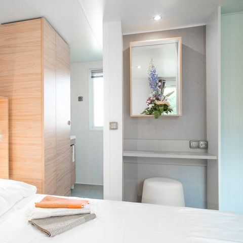 BUNGALOW 4 personnes - Mobile-home | Ultimate | 2 Ch. | 4 Pers. | Terrasse surélevée | 2 SDB | Clim.