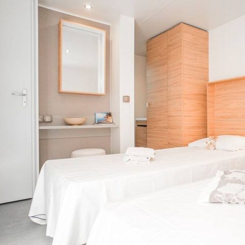 BUNGALOW 4 personnes - Mobile-home | Ultimate | 2 Ch. | 4 Pers. | Terrasse surélevée | 2 SDB | Clim.