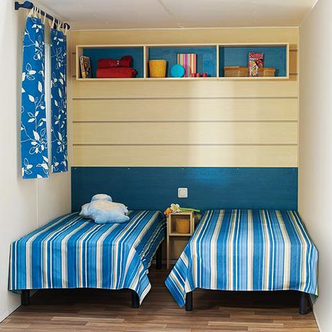 BUNGALOW 5 personnes - pour 4/5 personnes en zone K