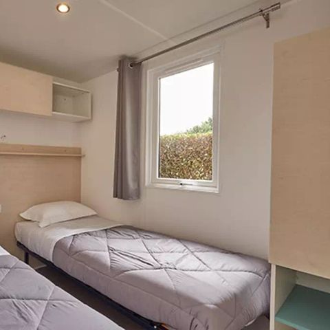 BUNGALOW 4 personnes - Comfort | 2 Ch. | 4 Pers. | Terrasse surélevée | 2 SDB | Clim. | TV