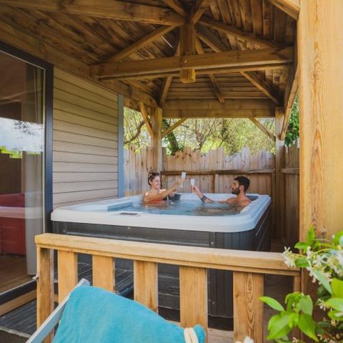 Mobilhome 4 personnes - Moorea 52 m² - 3 pièces - 2 chambres - Jacuzzi privatif - Climatisation