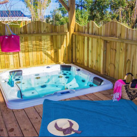 Mobilhome 4 personnes - Hawaï - 32 m² - 2 chambres - Jacuzzi
