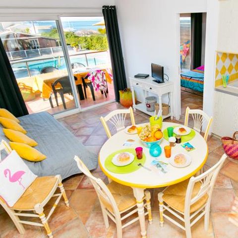 APPARTEMENT 4 personnes - Appartement 3 pièces Mezzanine 45m² - 2 chambres - Climatisation et TV - Vue mer et piscine
