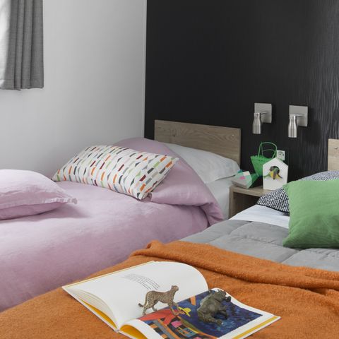 BUNGALOW 4 personnes - Cottage VIP TV Clim Plancha - 2 ch / 2 sdb - 4 pers.