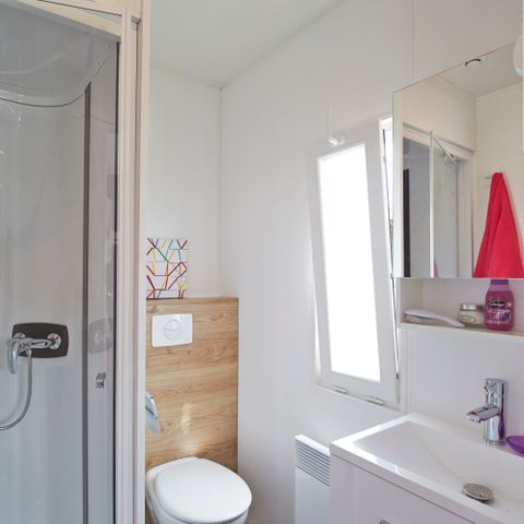 BUNGALOW 4 personnes - Cottage VIP TV Clim Plancha - 2 ch / 2 sdb - 4 pers.