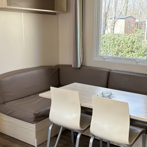 BUNGALOW 6 personnes - Homair mobil homes au camping de la Méditerranée l Comfort XL | 3 Ch. | 6 Pers. | Terrasse surélevée | Clim.
