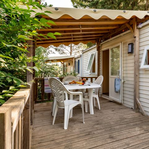 BUNGALOW 6 personnes -  Homair mobil homes au camping de la Méditerranée Classic XL | 2 Ch. | 4/6 Pers. | Terrasse surélevée | Clim.