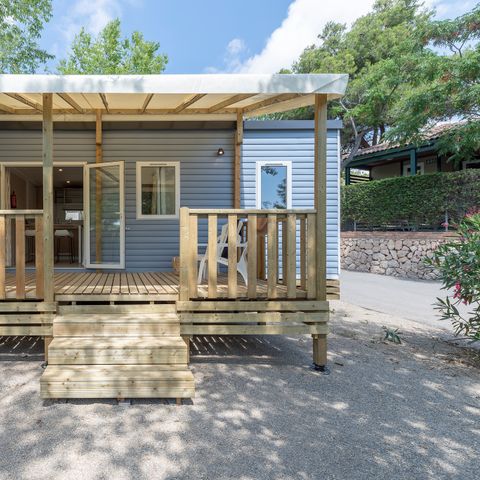 Mobilhome 8 personnes - Comfort XL | 4 Ch. | 8 Pers. | Terrasse surélevée | 2 SDB | Clim
