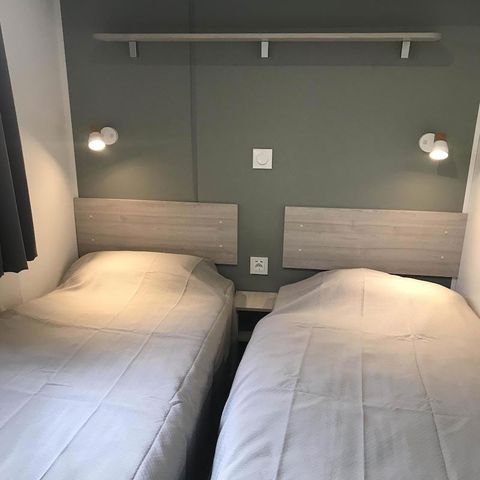 BUNGALOW 6 personnes - Mobile home 36m² - clim + TV + Terrasse couverte