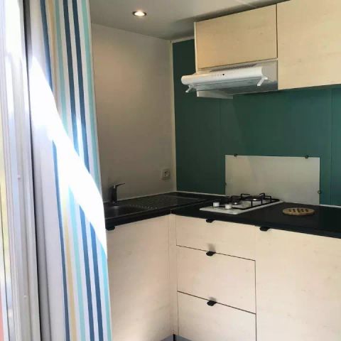 BUNGALOW 2 personnes - Mobil Home Cosy 2 Pièces 2 Personnes Climatisé + TV