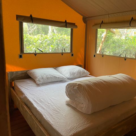 Tente en toile et en bois 4 personnes - Lodge Safari 27 m²