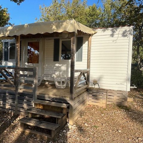 BUNGALOW 4 personnes - Standard 21m² (2 chambres) + terrasse couverte 8m²