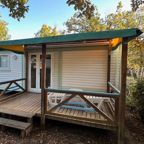 BUNGALOW 4 personnes - Mobil-home Standard 26m² (2 chambres) + terrasse couverte 8m²