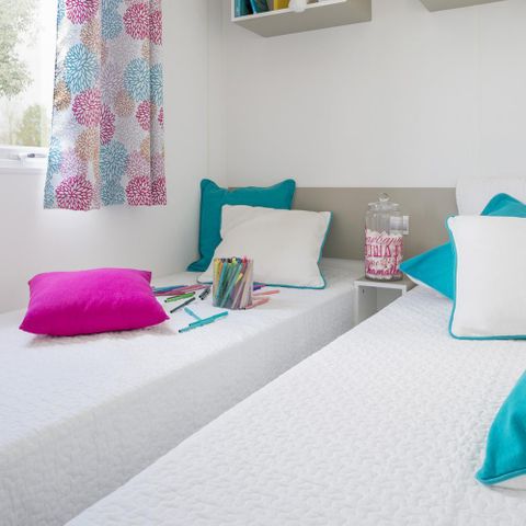 BUNGALOW 4 personnes - Confort + 28m² (2 chambres) + terrasse couverte 10m²