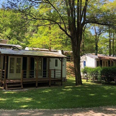 BUNGALOW 5 personnes - Résidence LOUISIANE  Confort 2 chambres avec terrasse couverte + TV