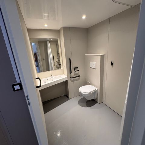 BUNGALOW 4 personnes - NEW // Résidence LOUISIANE PMR Confort 2 chambres + terrasse semi-couverte + TV