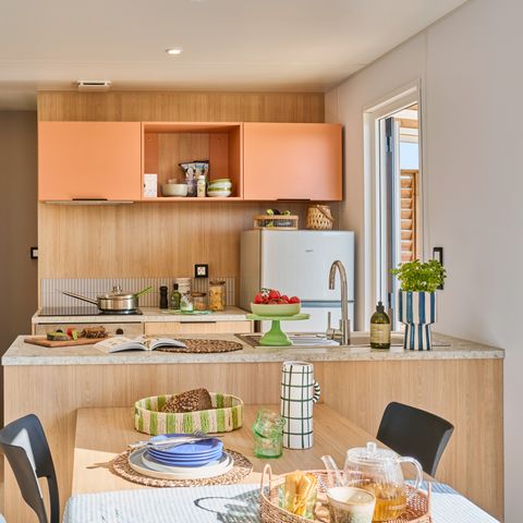 BUNGALOW 6 personnes - NEW // Cottage Premium 3 chambres - 2 salles de bain + 2 WC + Terrasse semi-couverte + Clim + TV