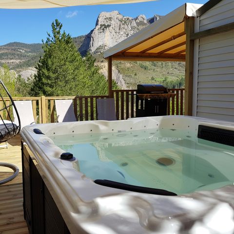 BUNGALOW 6 personnes - Espace Prestige+ Confort Jacuzzi - Climatisation TV