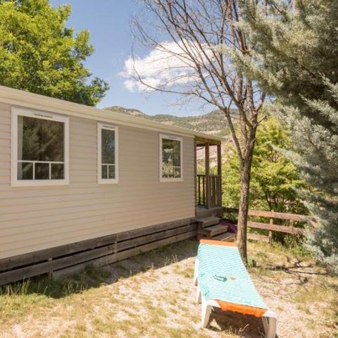 BUNGALOW 4 personnes - Loggia Confort - Climatisation - TV vue montagne