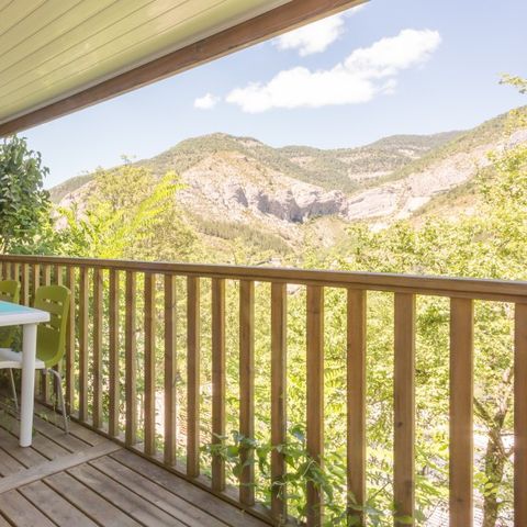 BUNGALOW 4 personnes - Loggia Confort - Climatisation - TV vue montagne