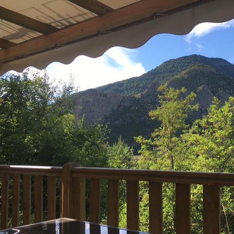 BUNGALOW 4 personnes - Loggia Prestige Confort 35m² -Jacuzzi - Climatisation - TV
