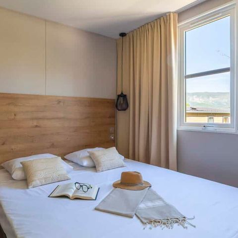 BUNGALOW 8 personnes - 2 modules - 8p 4ch 2sdb Premium clim spa