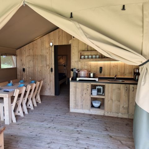 Tente en toile et en bois 8 personnes - y compris les installations sanitaires