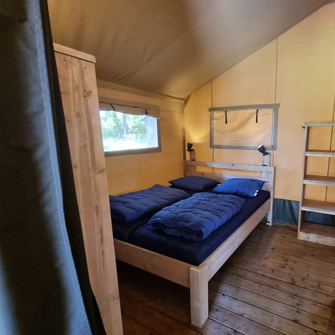 Tente en toile et en bois 8 personnes - y compris les installations sanitaires