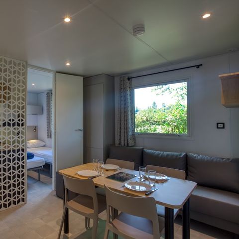 BUNGALOW 4 personnes - Grand Large - 2 chambres - 30 m2 (+Très grande terrasse semi couverte de 22.5 m2)