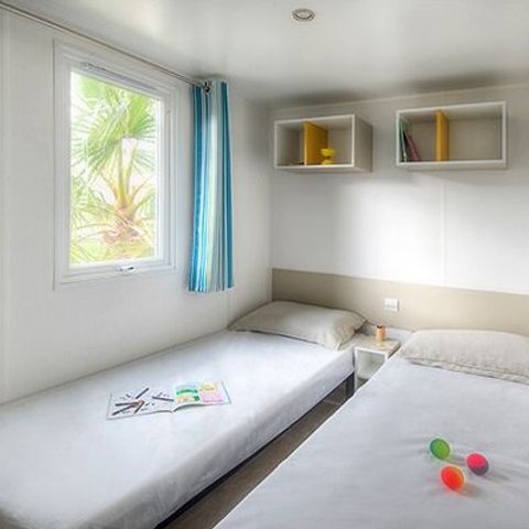 BUNGALOW 4 personnes - Ultimate | 2 Ch. | 4 Pers. | Terrasse simple | 2 SDB | Clim. | TV
