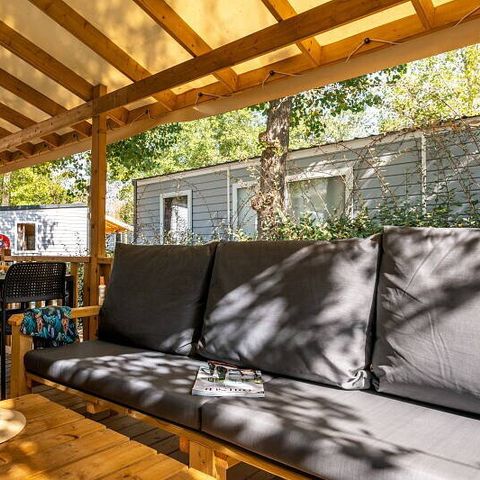 BUNGALOW 4 personnes - Mobil-home | Ultimate | 2 Ch. | 4 Pers. | Terrasse Lounge | Jacuzzi | 2 SDB | Clim. | TV