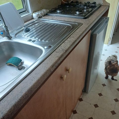 BUNGALOW 4 personnes - 2 chambres - Sans sanitaire ni WC