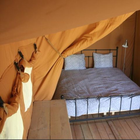 Tente en toile et en bois 5 personnes - Tente Lodge Safari 35 m² - 2 chambres - 10 m² terrasse couverte