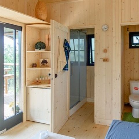 Mobilhome 5 personnes - cottage premium Dimanche (2022) bord de rivière, 2 chambres, terrasse couverte 5 pers