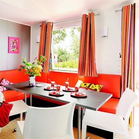 BUNGALOW 6 personnes - Le Platane (3 chambres) BORD RIVIERE - Grande terrasse - TV
