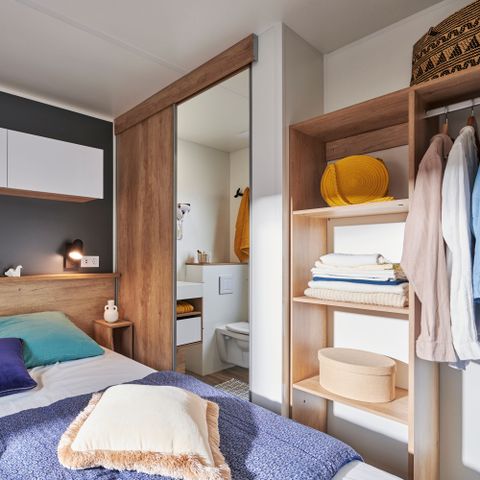 Mobilhome 6 personnes - Ecrin Vert Premium 36,8m²(3ch-6pers)+2SDB+ terrasse semi-couverte 20m² + LV + C