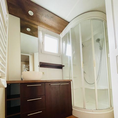 BUNGALOW 6 personnes - Confort 22-28m² - 2 chambres - terrasse couverte + TV*