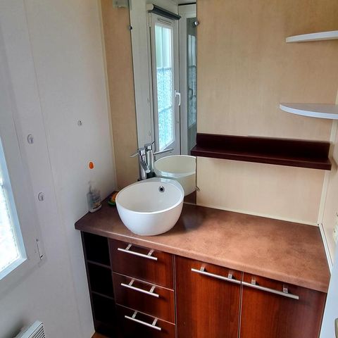 BUNGALOW 6 personnes - Premium 22-28m² - 2 chambres + TV + Terrasse couverte & draps jetables fournis*