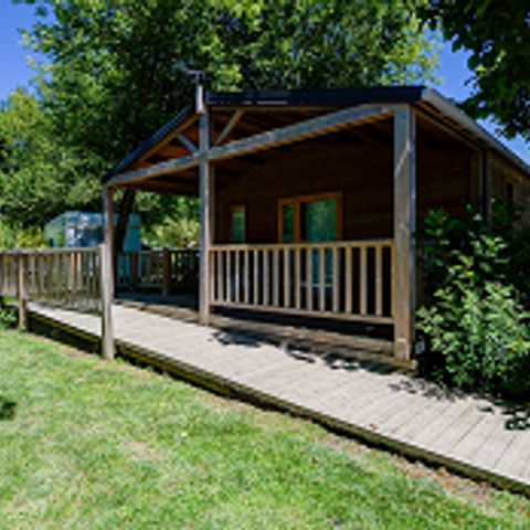 CHALET 4 personnes - CONFORT 50m² PMR  (2 chambres) dont terrasse couverte + TV