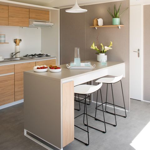 BUNGALOW 6 personnes - Mobil-home 28m² (2 chambres) + grande terrasse semi-couverte de 15m2