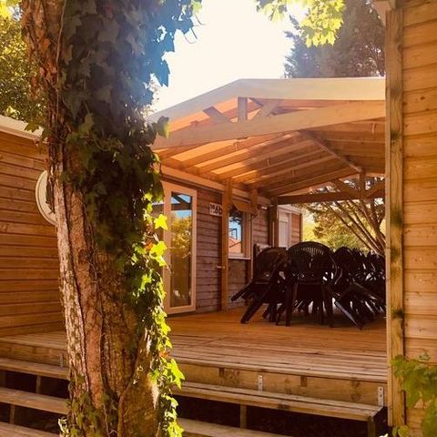 BUNGALOW 16 personnes - Tribu 60m² (6 chambres) + grande terrasse commune semi-couverte